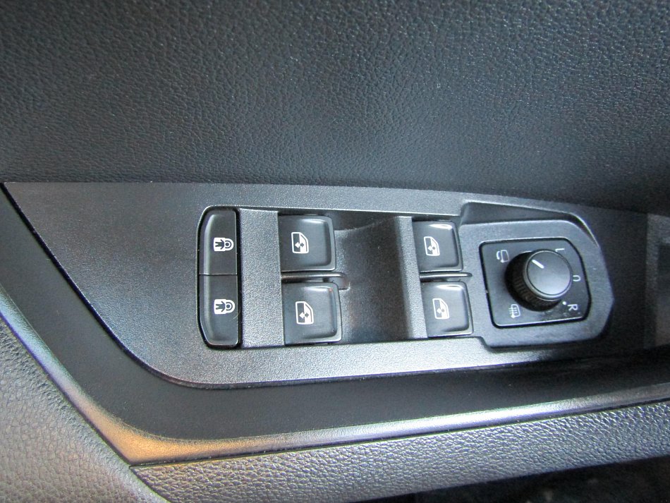 Škoda Karoq 2.0 TSI SportLine 4x4