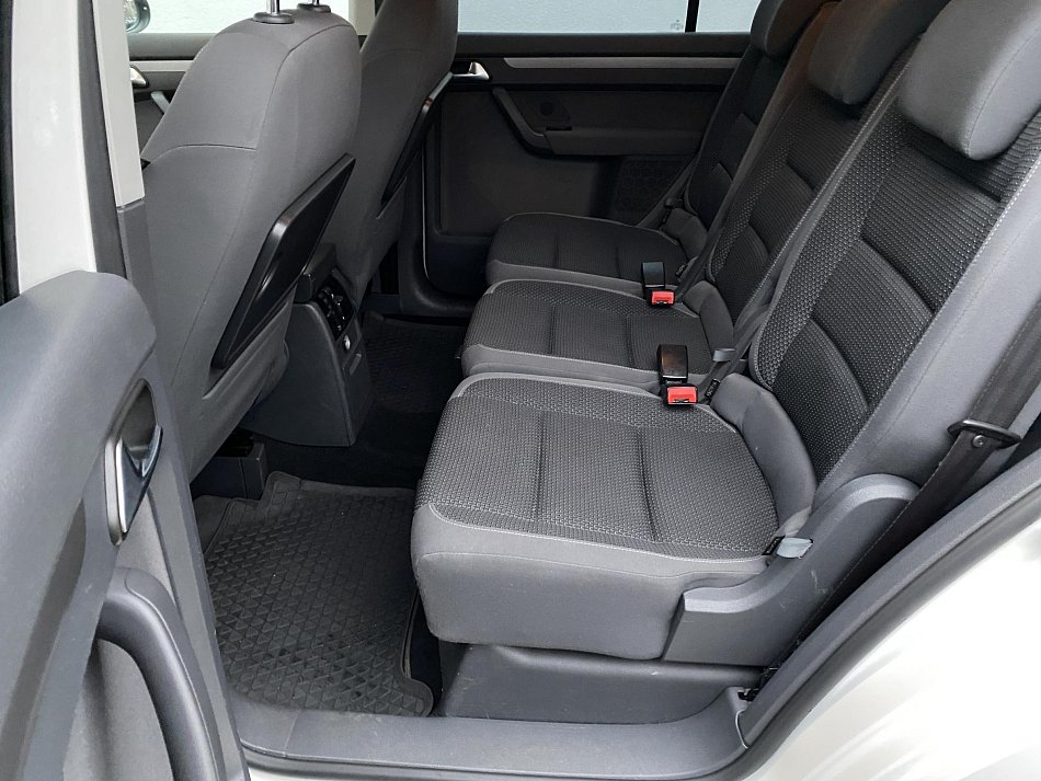 Volkswagen Touran 2.0 TDI 