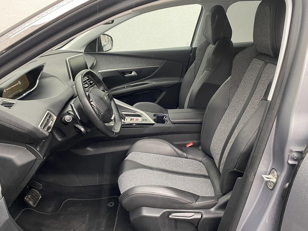 Peugeot 3008 1.2 PT Allure