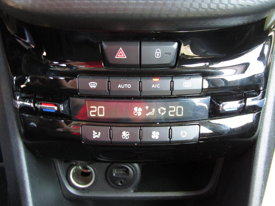 Peugeot 2008 1.2PT Allure