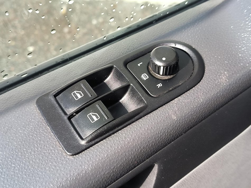 Volkswagen Transporter 2.0TDi  5míst