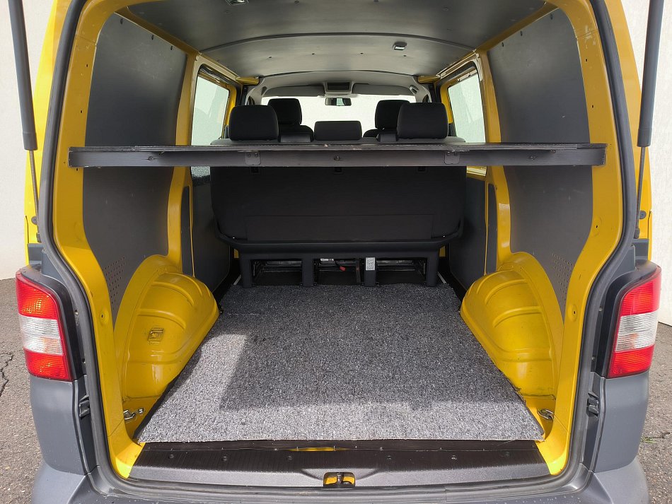 Volkswagen Transporter 2.0TDi  5míst