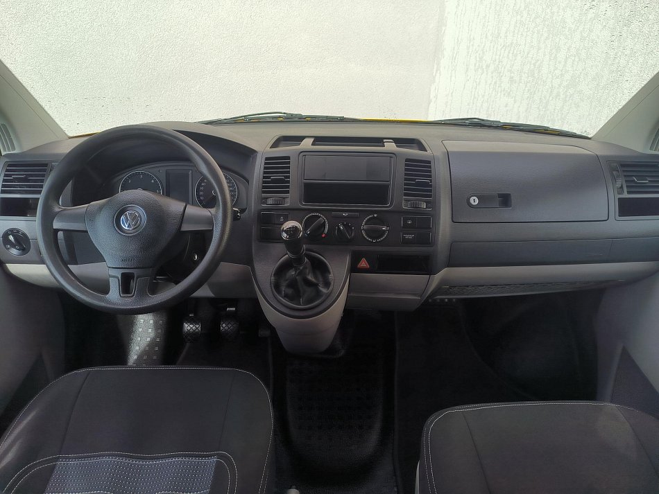 Volkswagen Transporter 2.0TDi  5míst