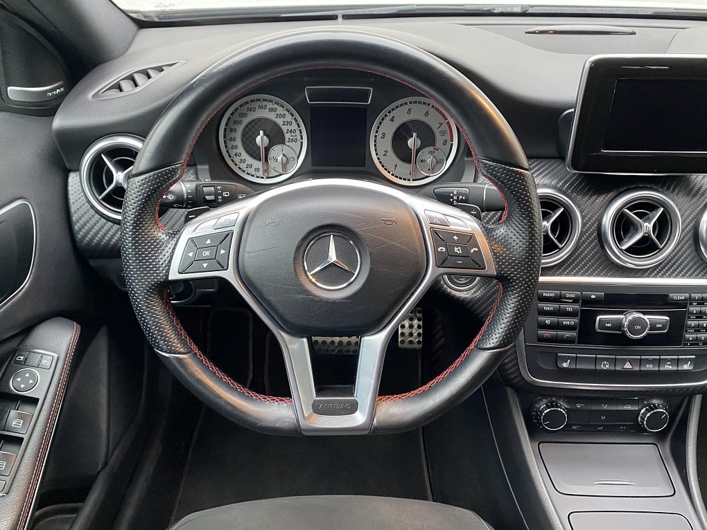 Mercedes-Benz Třída A 2.0 i  A250 AMG paket