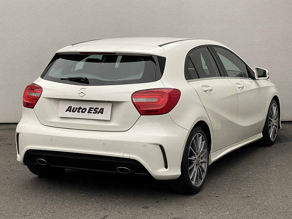 Mercedes-Benz Třída A 2.0 i  A250 AMG paket