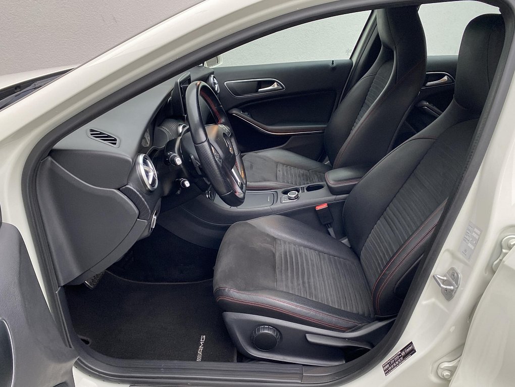 Mercedes-Benz Třída A 2.0 i  A250 AMG paket