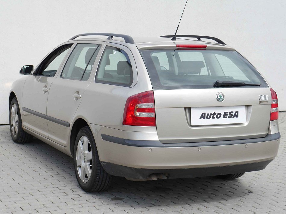 Škoda Octavia II 2.0TDi Elegance