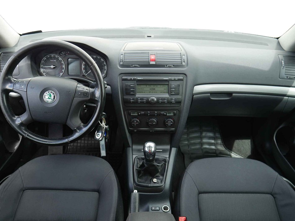 Škoda Octavia II 2.0TDi Elegance