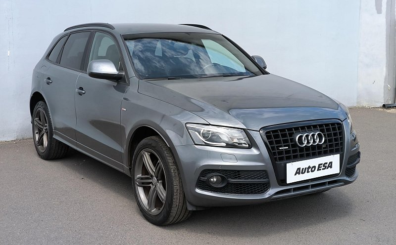 Audi Q5 2.0 TFSi S-line Quattro