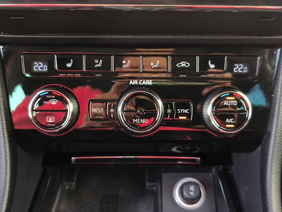 Škoda Superb III 1.6 TDI Style