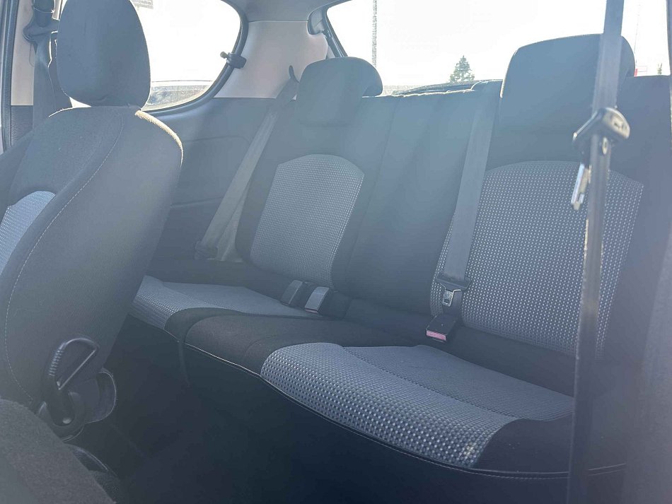 Peugeot 206 1.1i 
