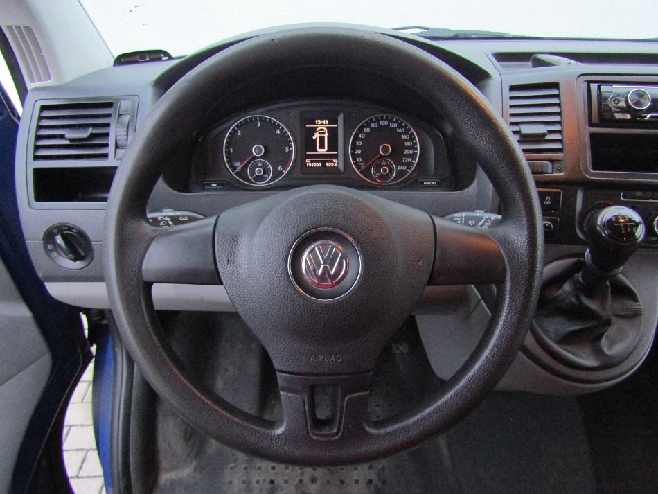 Volkswagen Transporter 2.0TDi  L2 8míst