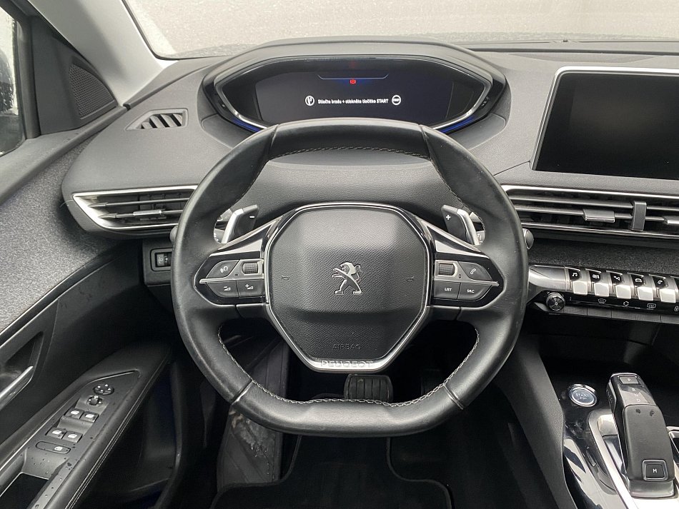 Peugeot 3008 1.2 PT Allure