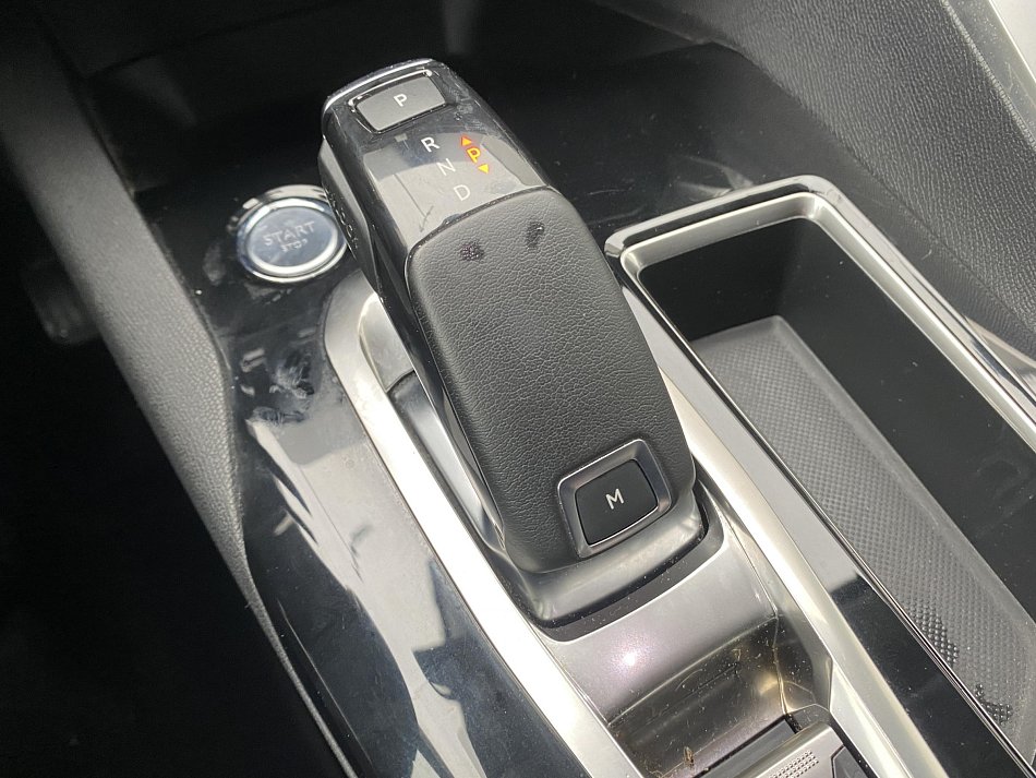 Peugeot 3008 1.2 PT Allure