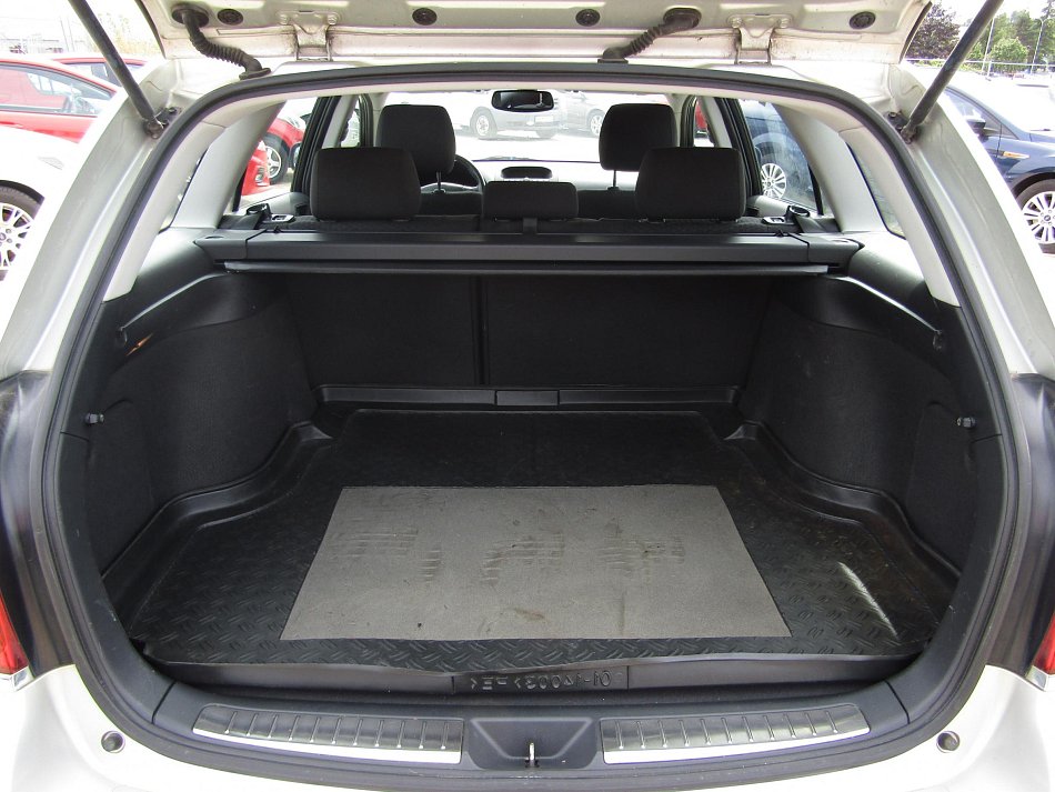 Toyota Avensis 1.8 VVT-i Executive