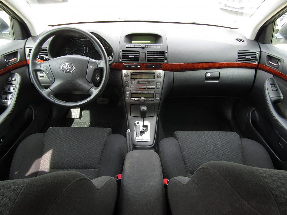 Toyota Avensis 1.8 VVT-i Executive