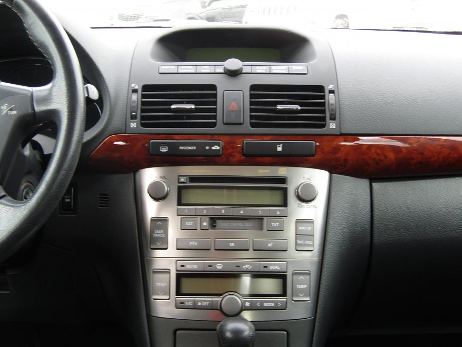 Toyota Avensis 1.8 VVT-i Executive