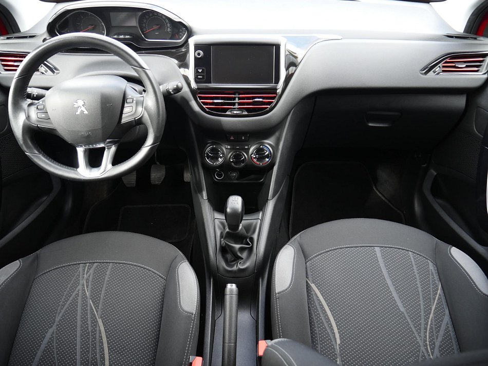 Peugeot 208 1.4 HDi 