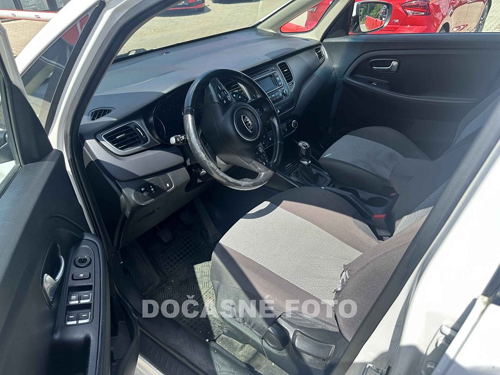 Kia Carens 1.7 CRDi 