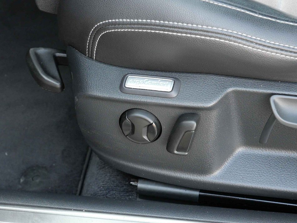 Volkswagen Passat 2.0 TDi Highline