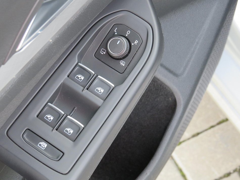 Volkswagen Golf 1.0 TSI 