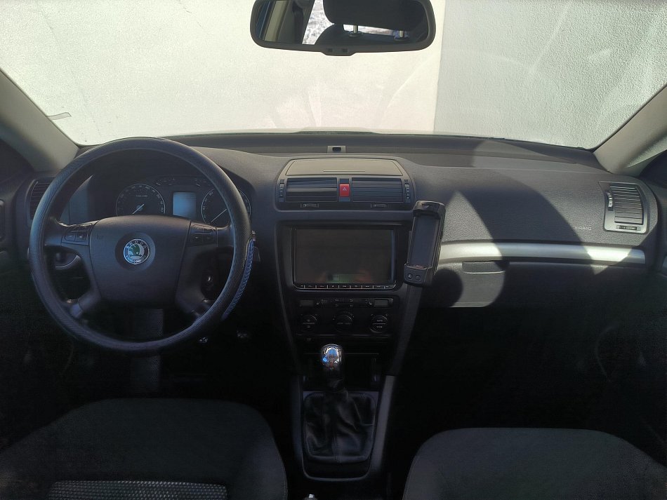 Škoda Octavia II 1.6FSi  Sport