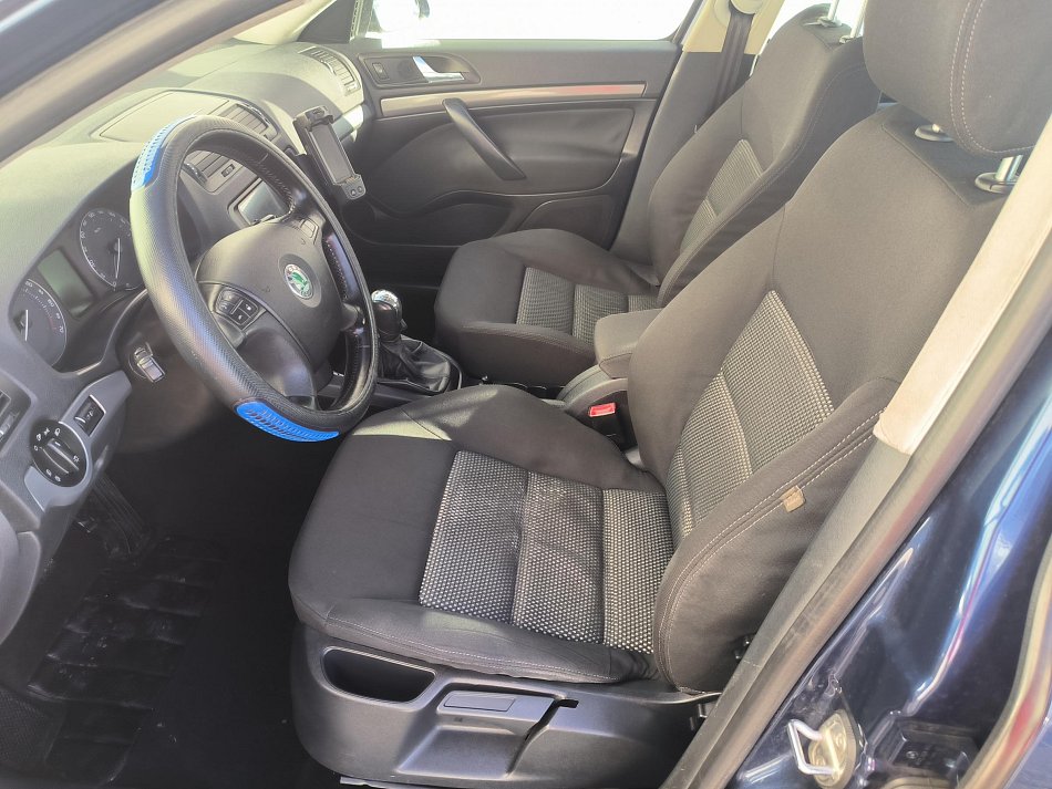 Škoda Octavia II 1.6FSi  Sport