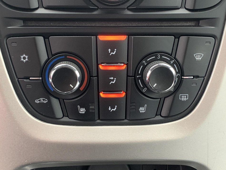 Opel Astra 1.6i  SportTourer