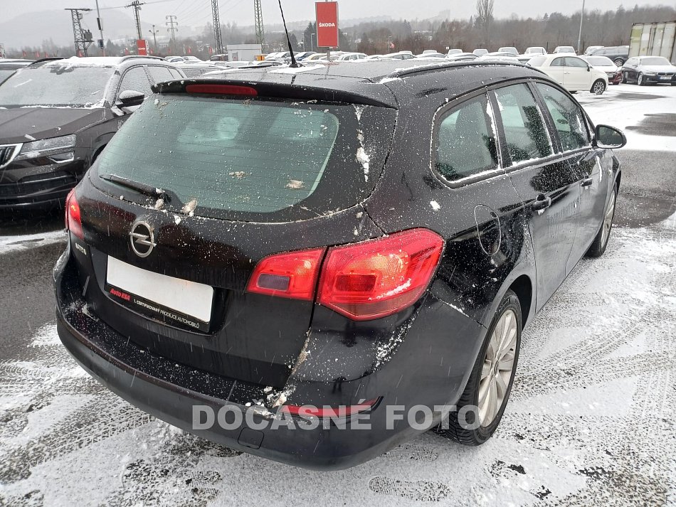 Opel Astra 1.6i  SportTourer