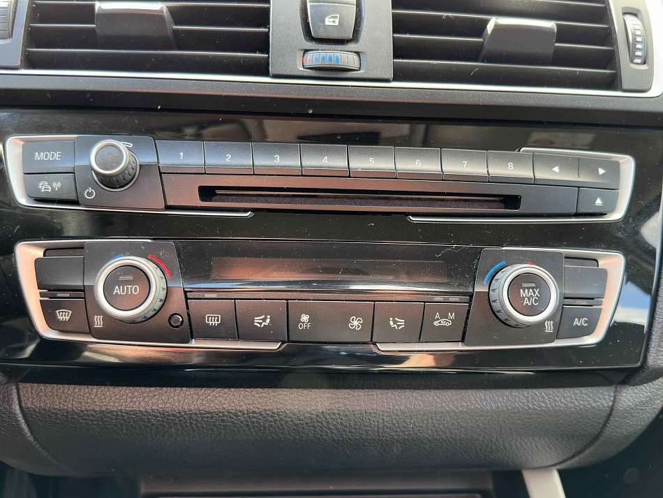 BMW Řada 1 1.5 i Advantage 116i