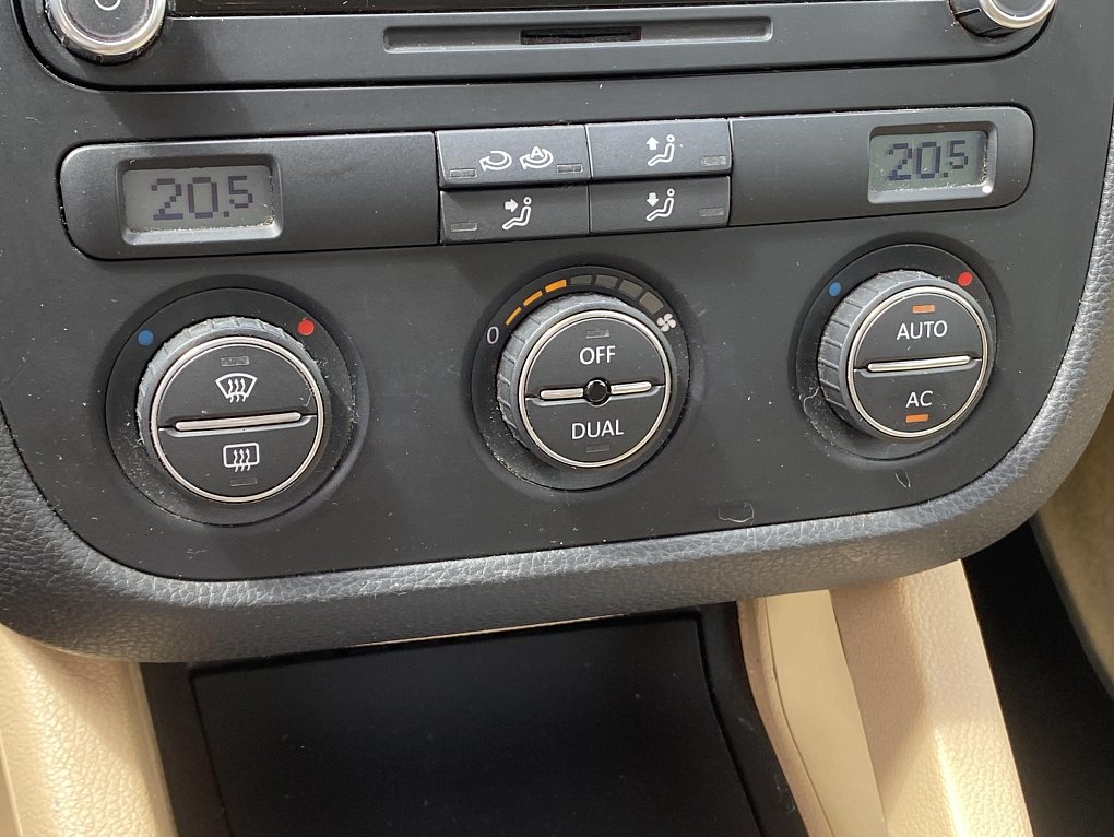 Volkswagen Golf 1.4 i 