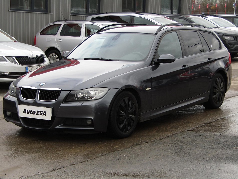 BMW Řada 3 320 i  320 i