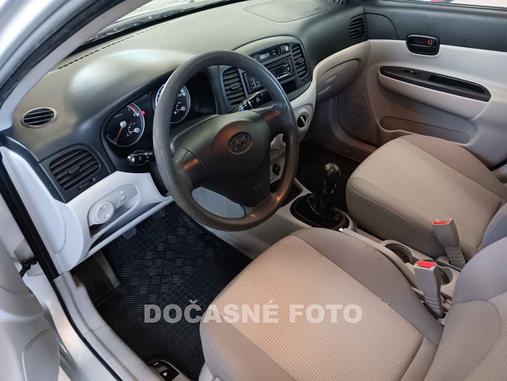 Hyundai Accent 1.4i 