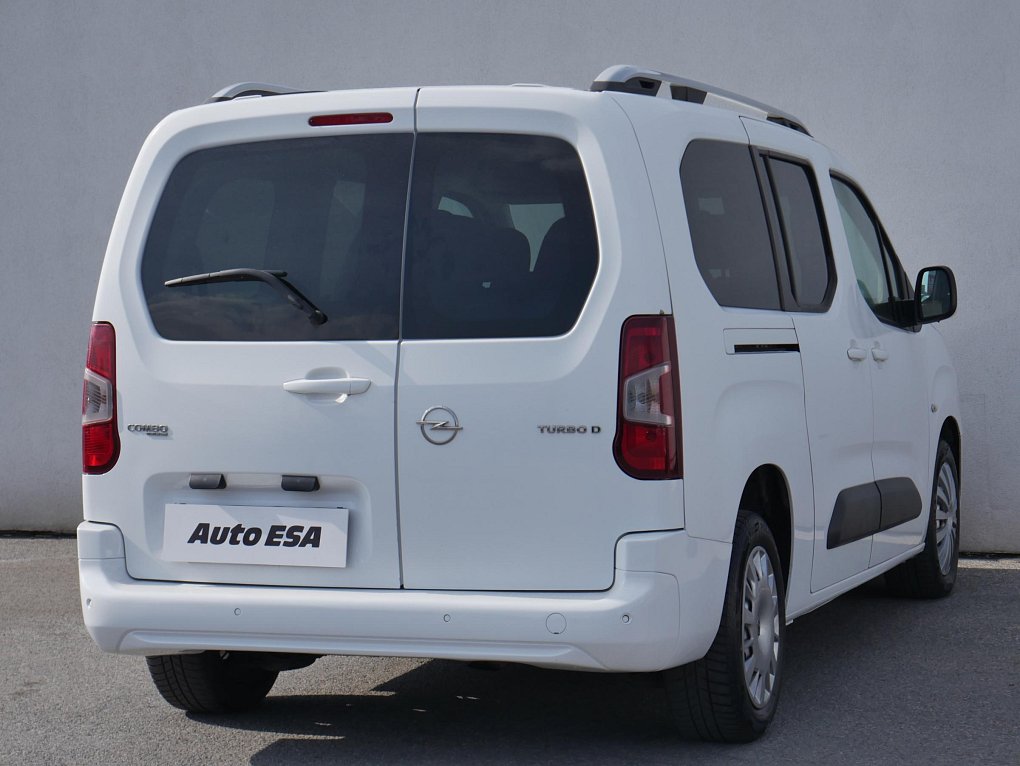 Opel Combo 1.5CDTi  MAXi XL 7míst