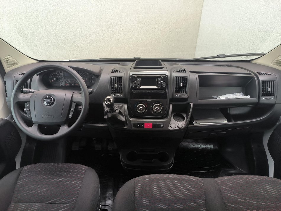 Opel Movano 2.2CDTi  L2H1 7míst