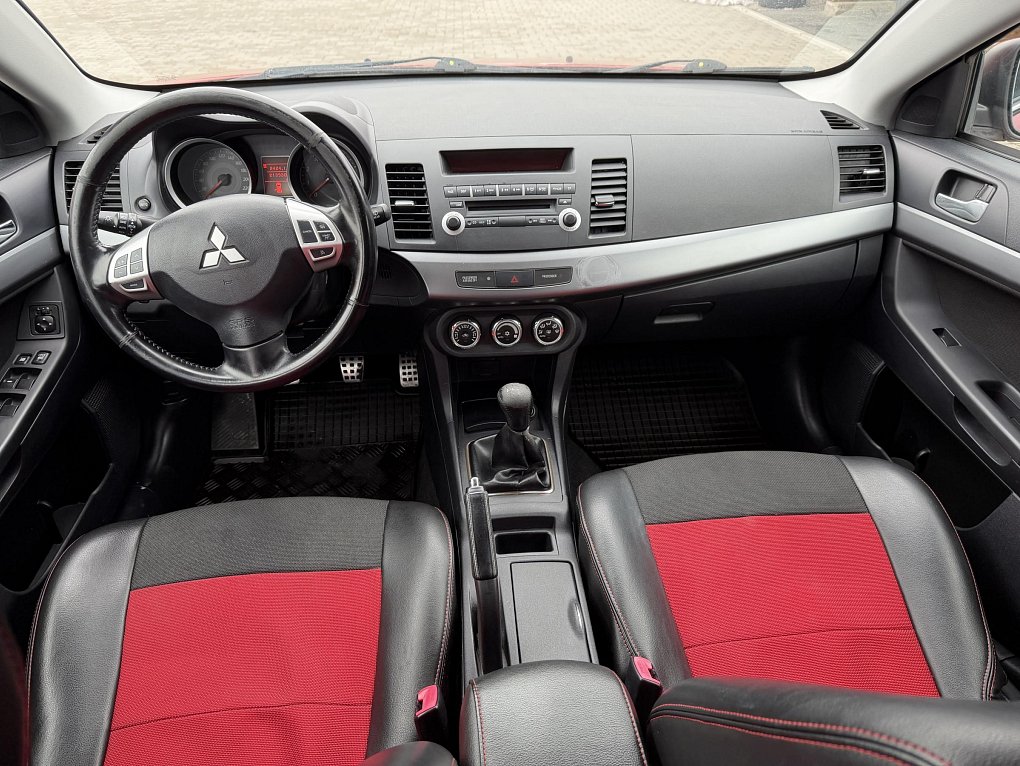 Mitsubishi Lancer 1.8i 