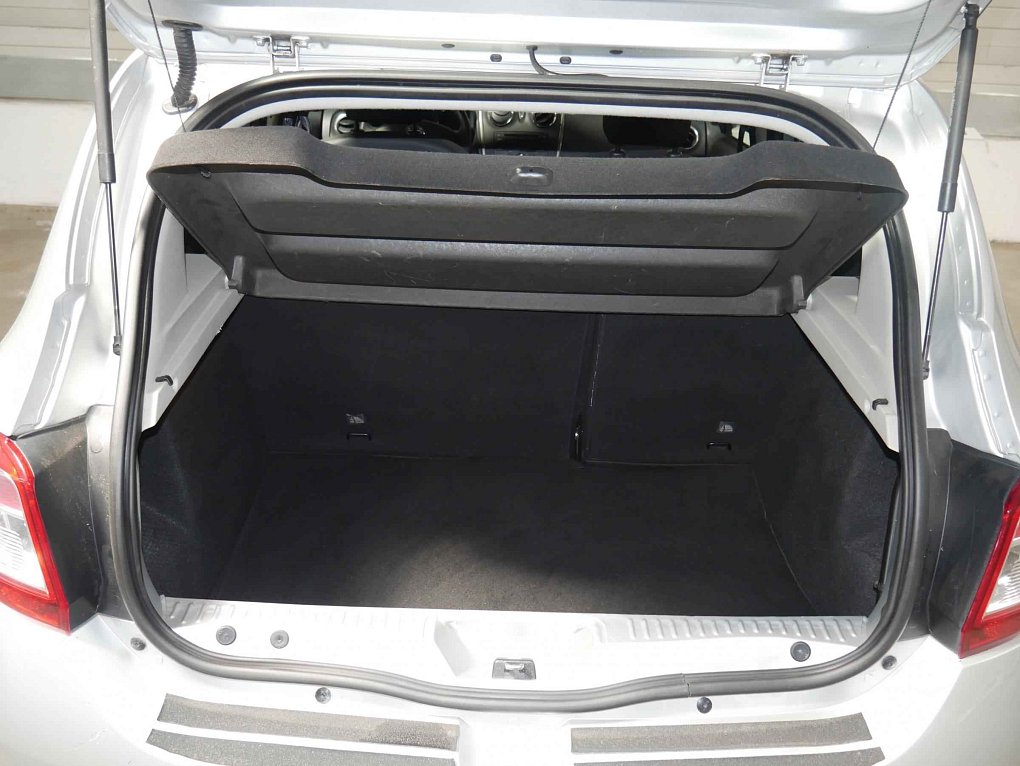 Dacia Sandero 1.2i 