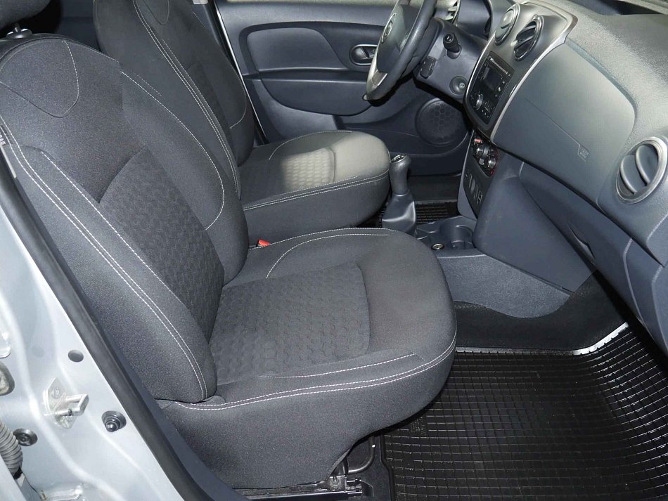 Dacia Sandero 1.2i 