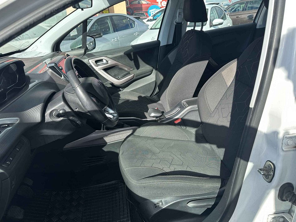 Peugeot 2008 1.2 Business
