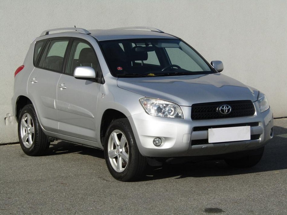 Toyota RAV4 2.2.dcat  4x4
