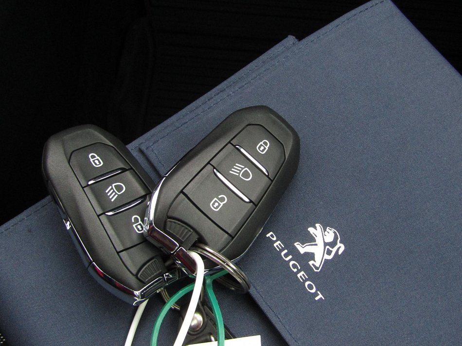 Peugeot 2008 1.2PT GT Line