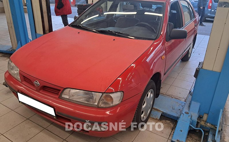 Nissan Almera 1.4 i 