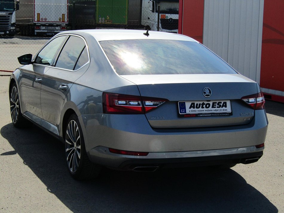 Škoda Superb III 2.0TSi  4x4