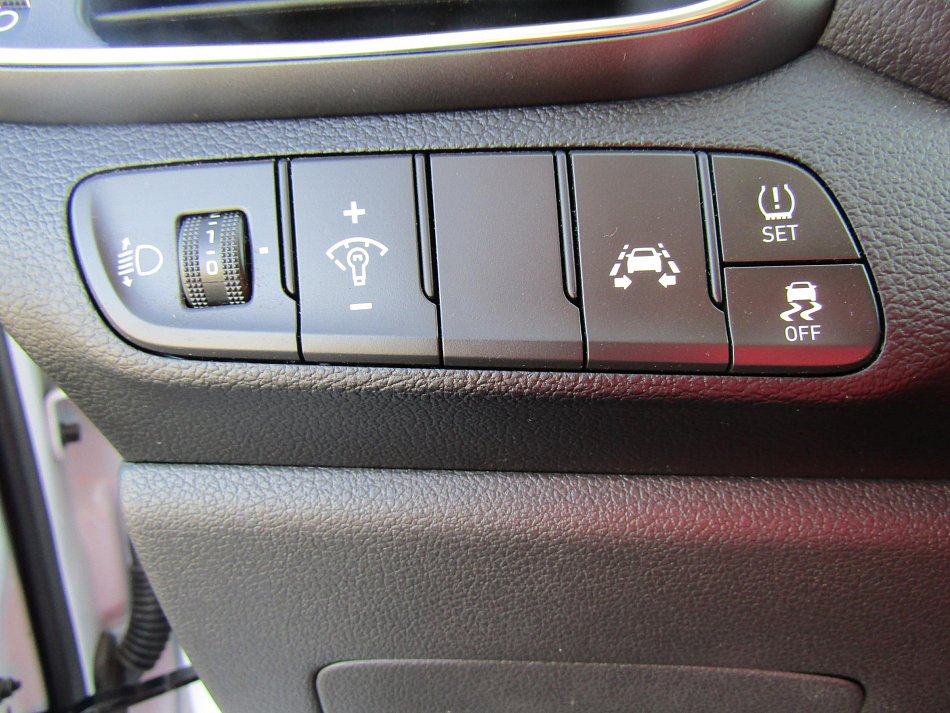 Hyundai I30 1.6 CRDi Trikolor