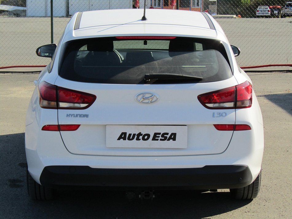 Hyundai I30 1.6 CRDi Trikolor