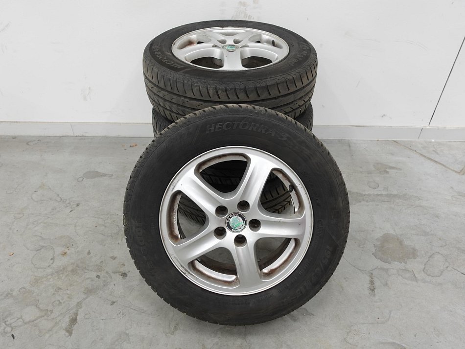 Škoda Octavia 1.6i Elegance