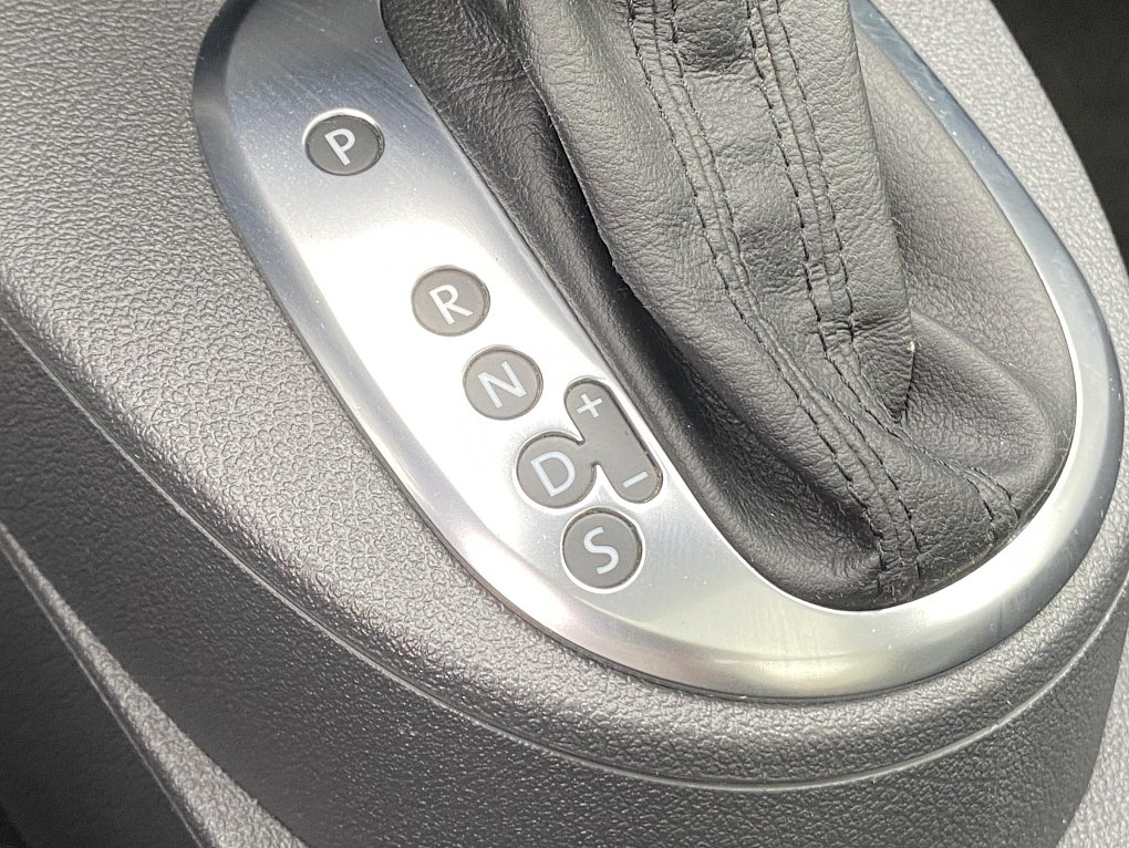 Volkswagen Touran 2.0 TDi 