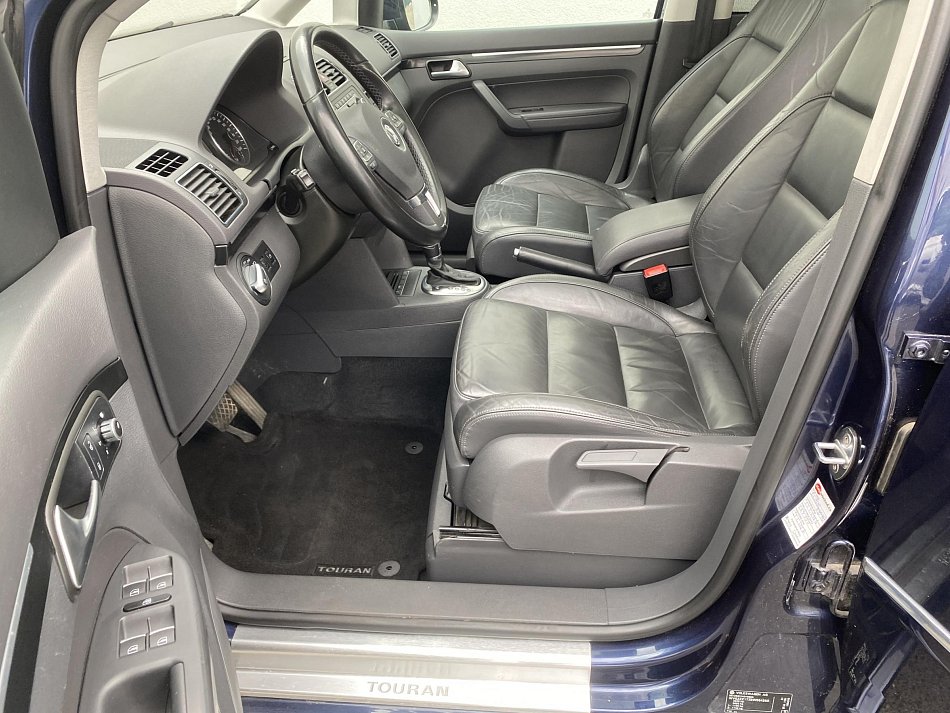 Volkswagen Touran 2.0 TDi 