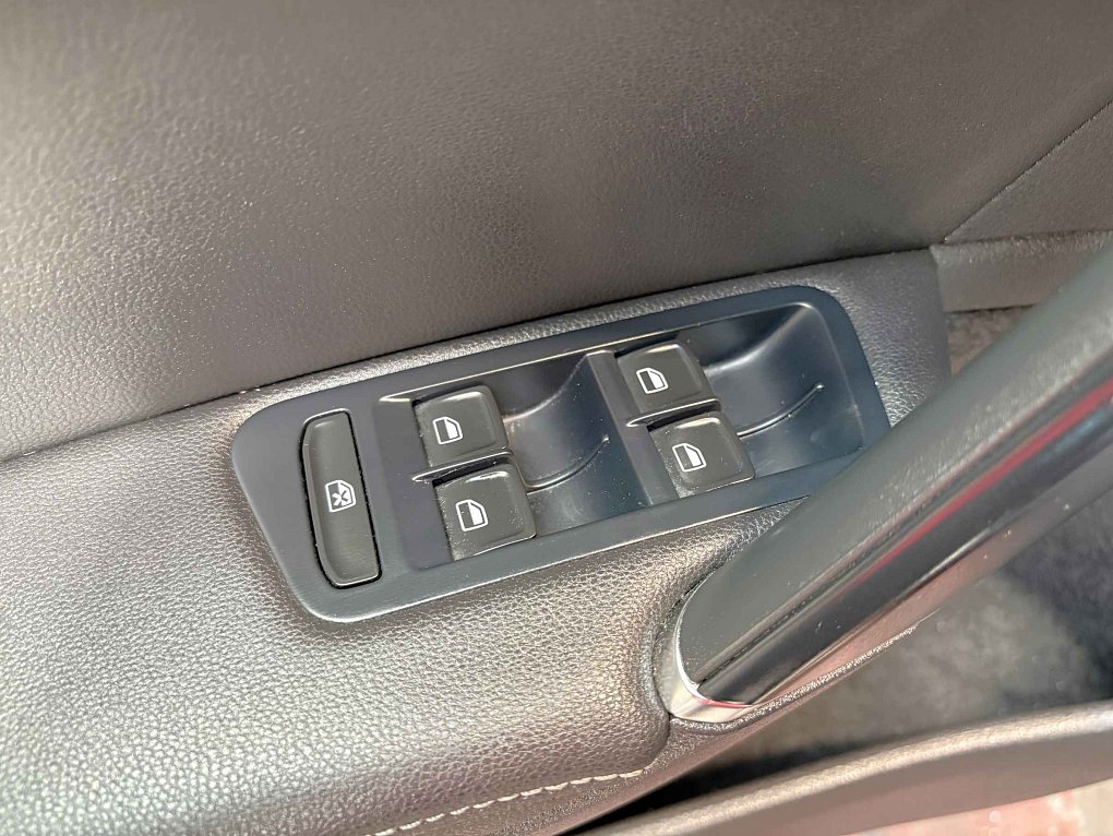 Volkswagen Golf 2.0 TDi 
