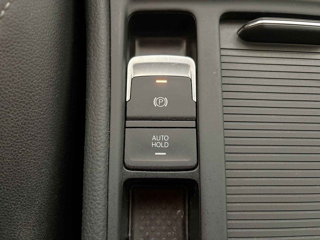 Volkswagen Golf 2.0 TDi 